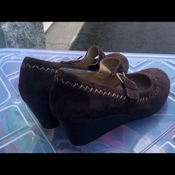 Soffspots Chocolate Suede Mary Jane Shoes Size 6M - Picture 6 of 10